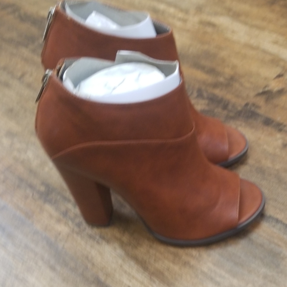 Michael Antonio John Peep-Toe Shooties - Picture 3 of 3